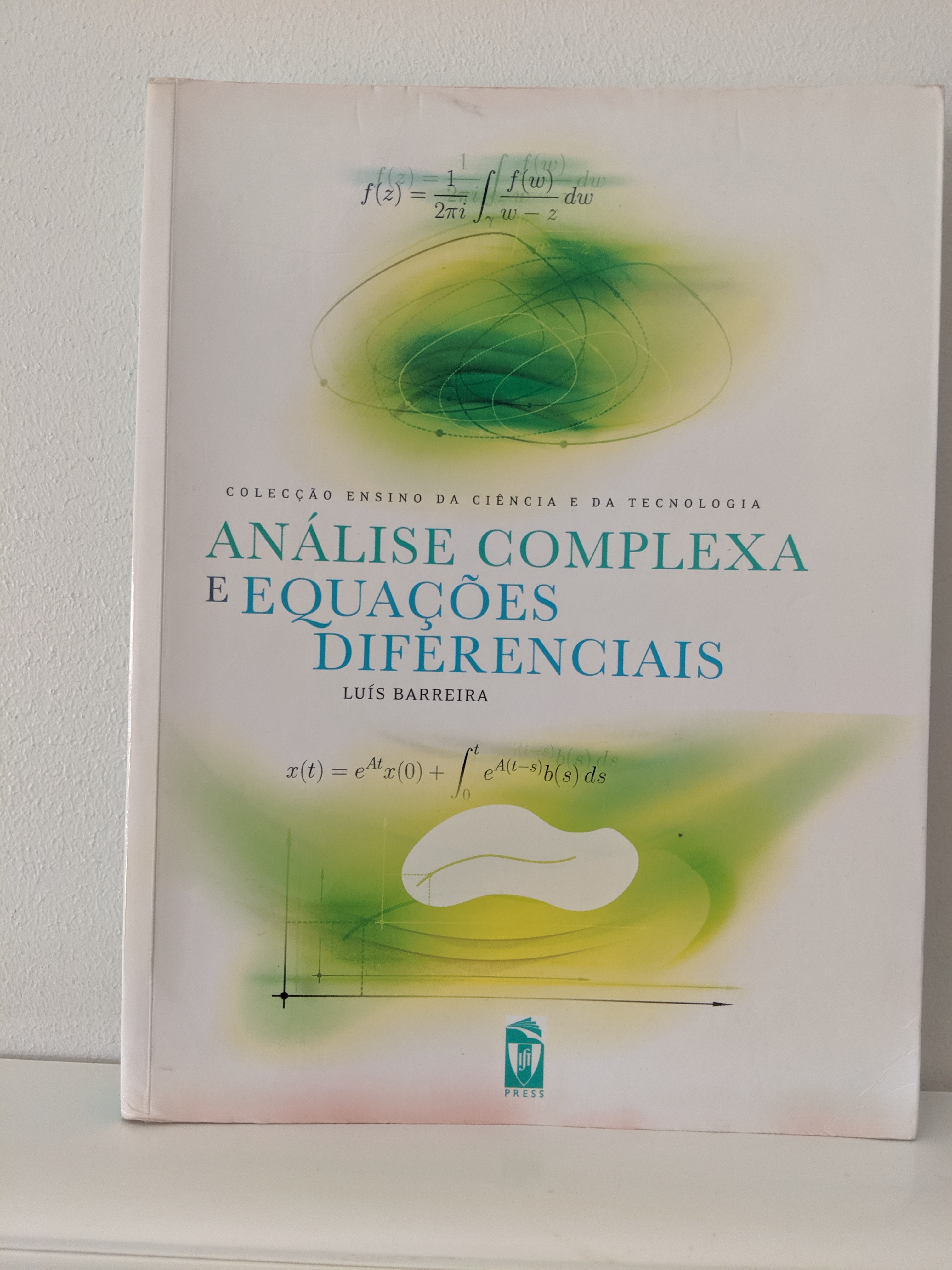 Análise complexa e equações diferenciais